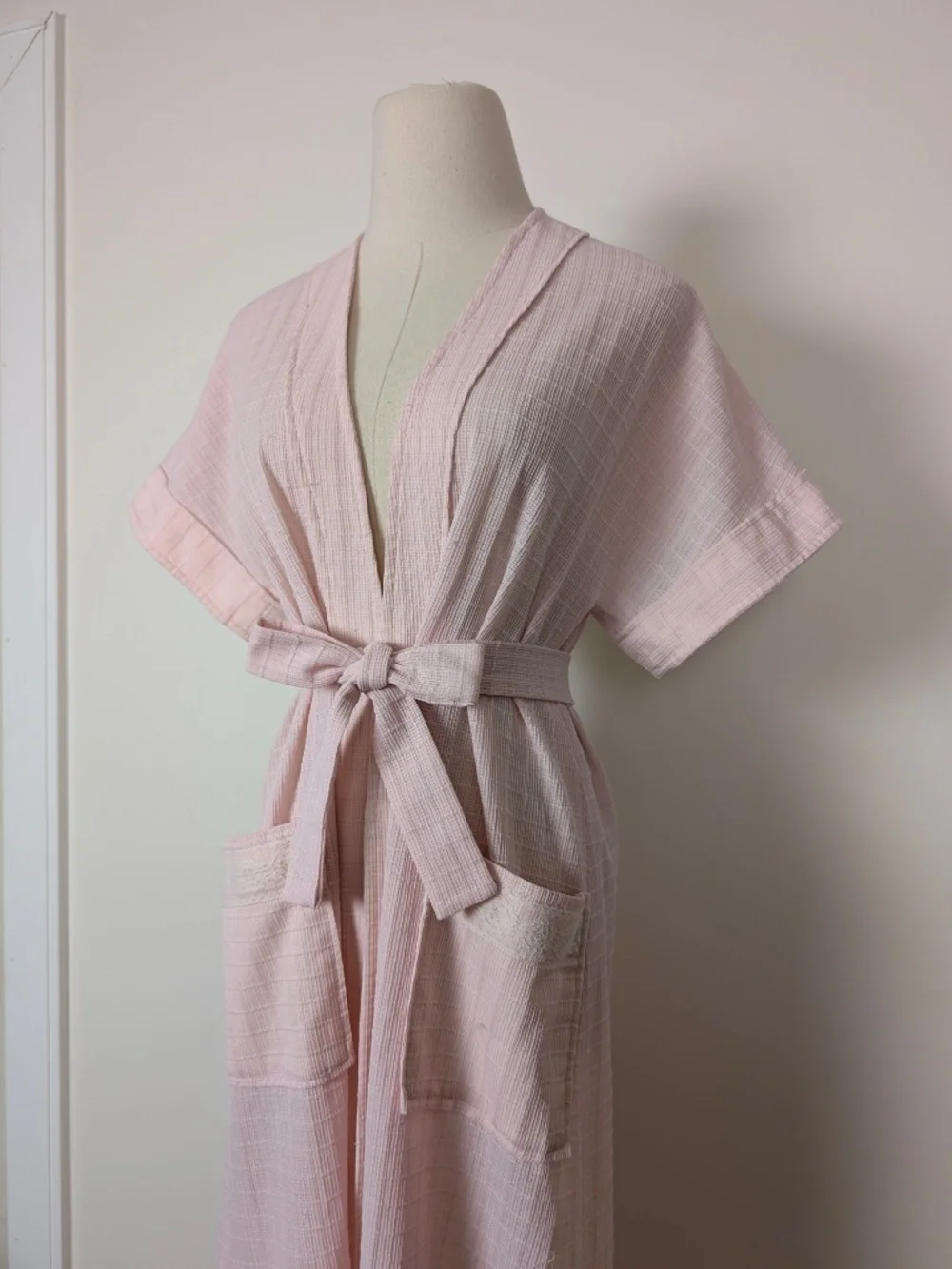 Vintage Robe Baby Pink Maxi Size Small Belted Feminine - Picture 8 of 16